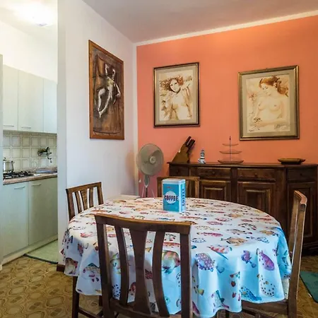 A Pochi Passi Dal Mare Apartmán *